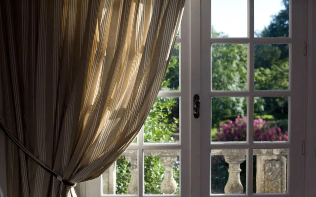 Château Latour Segur Suites & Spa