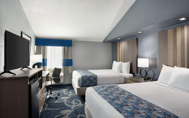 Quality Inn Shawnee North I-40