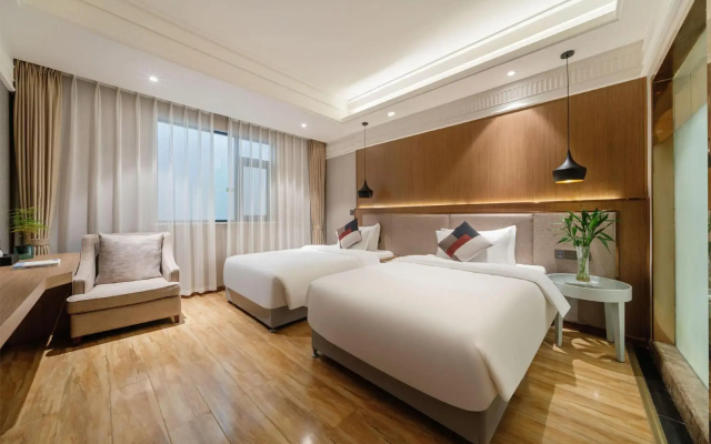 Yijia Lijing Hotel