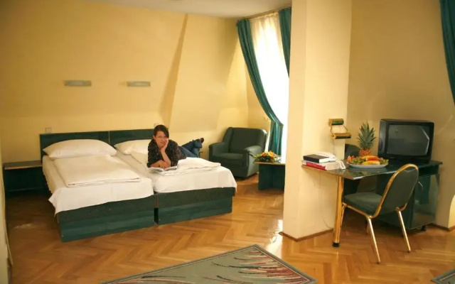 Hotel Bara Budapest