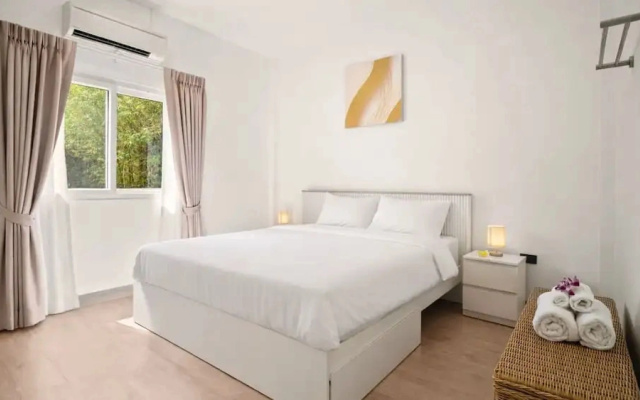 La Casa Bangtao Resort