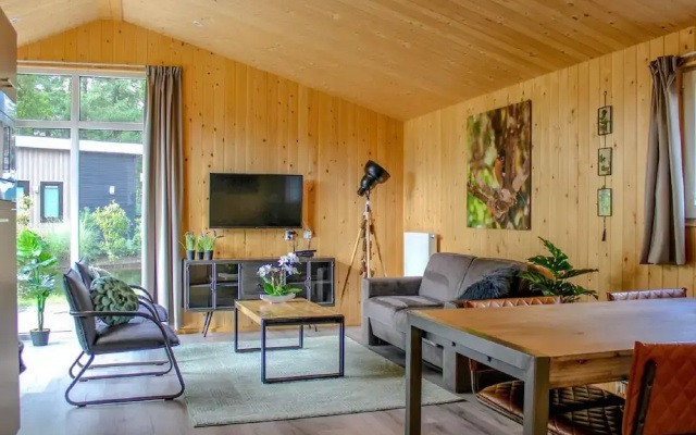 Comfortable Chalet With Combination Microwave Near the Veluwe