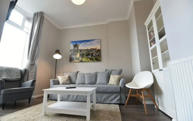 First Pleasance Luxury Apartment