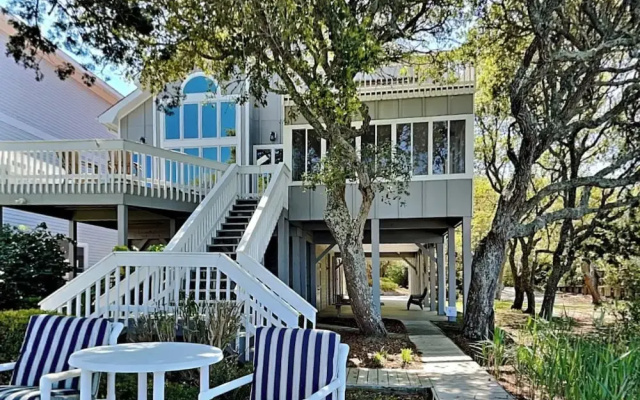 The Pack House by Topsail Realty