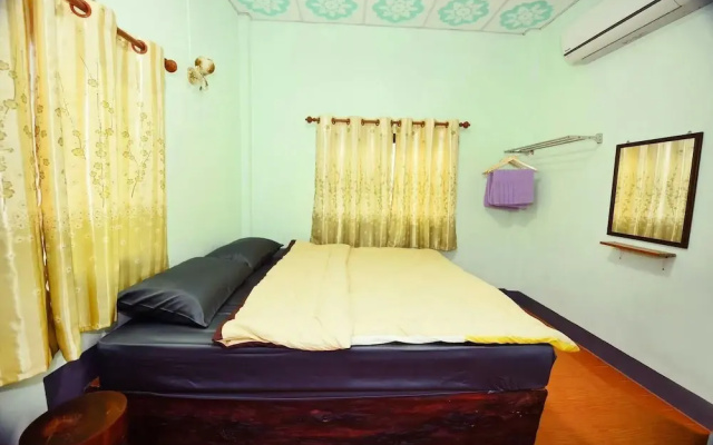 Phu Chaem House