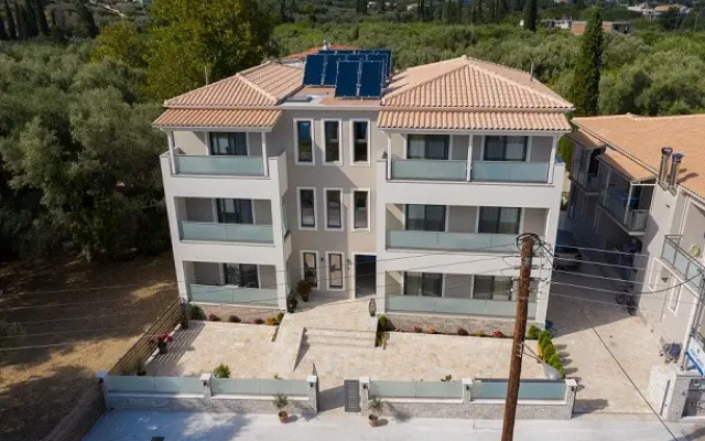 Zisis Suites
