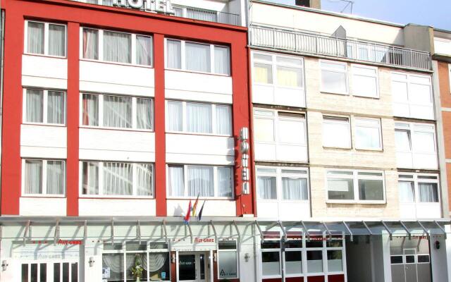 Отель Alt Graz Дюссельдорф вид на фасад