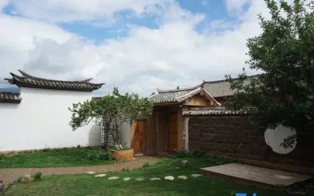 Shaxi Ancient Town Yanshe Homestay