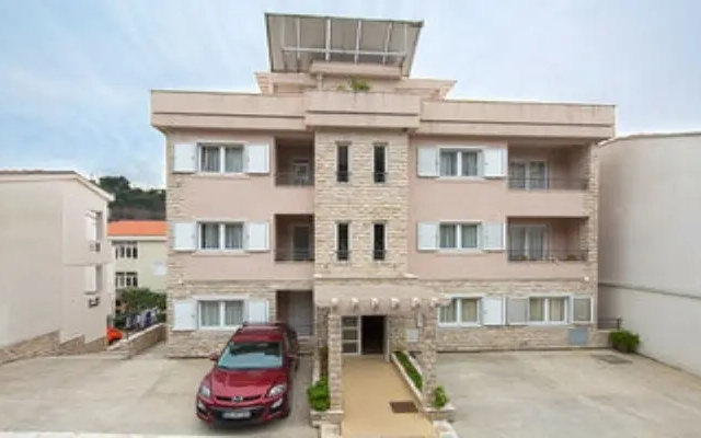 Holiday Apartments Petrovac