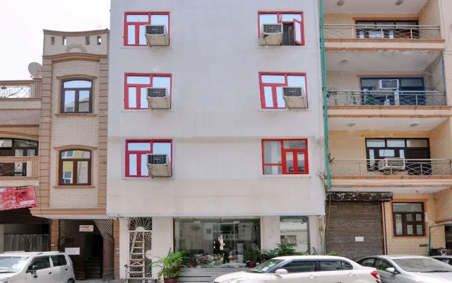 OYO 2041 Hotel Silver Land
