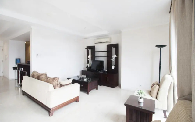 3 Bedroom at FX Sudirman by Travelio