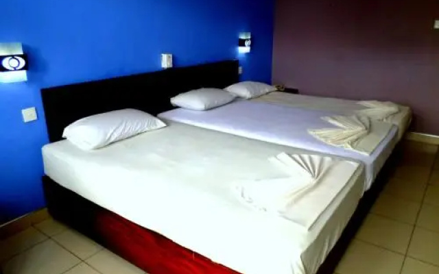 Grand Regency Hotel