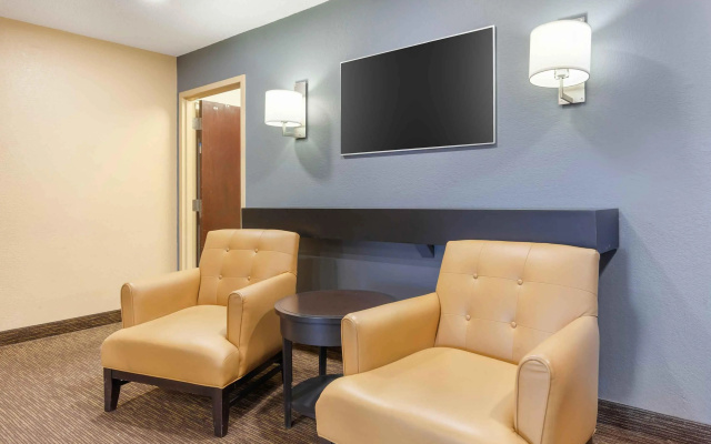 Extended Stay America Select Suites - Appleton - Fox Cities