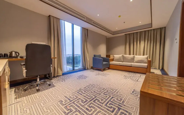 Five seasons Hotel & Spa