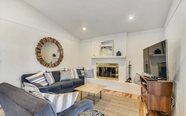 336 Hickman Street by Long & Foster