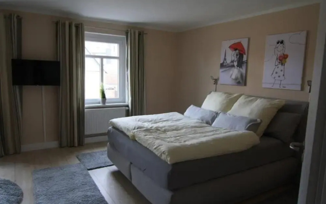 Ferienwohnung 2.OG.Links