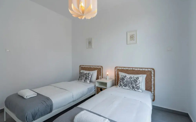 Villa Flora's 3-BR Retreat & Private Pool in Protaras