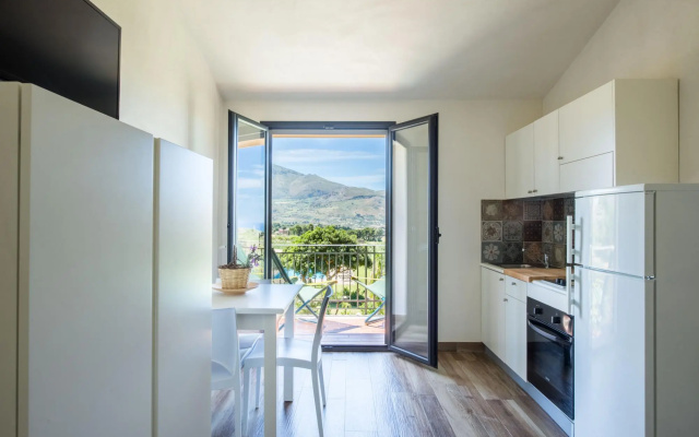 L Ulivo Blu - One-bedroom With Balcony by Wonderful Italy