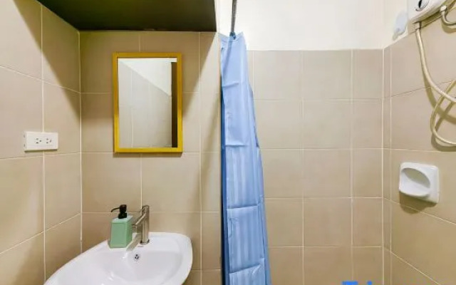 Citispace 1BR Unit Ridgewood Towers Near BGC #RW05