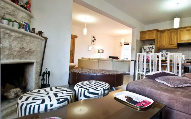 Lania Royal Oak House by TrulyCyprus