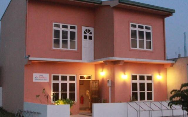 Отель Seashine Maldives Guest House вид на фасад