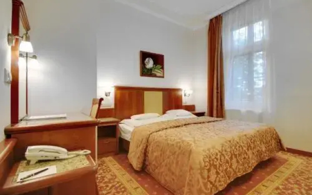 Elizabeth Hotel