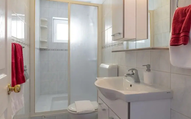 Rajna - 100 m From sea - A1 Crveni