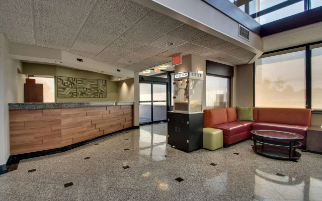 Drury Inn & Suites Evansville East