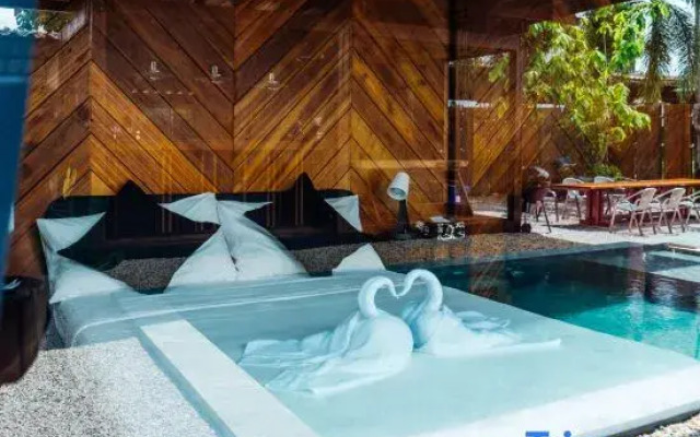 Adirek Pool Villa