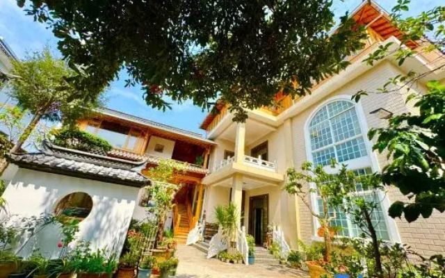 Mangshi Han Road 58 | 6 Courtyard
