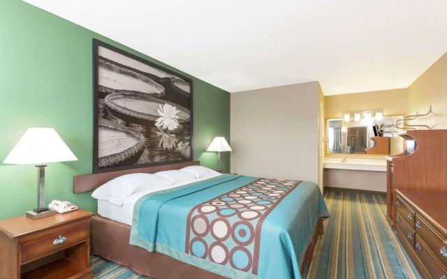 Super 8 by Wyndham Greencastle