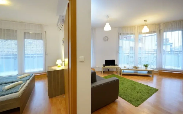 Corvina Apartments