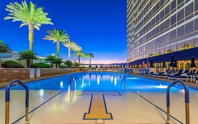 Trump Condo Hotel in Vegas