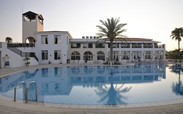 Отель Akti Beach Village Resort вид на фасад