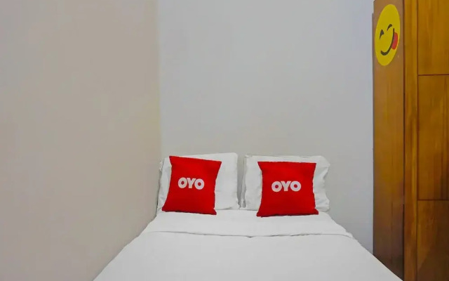 OYO 92285 Penginapan 21 Near Pasar Baru