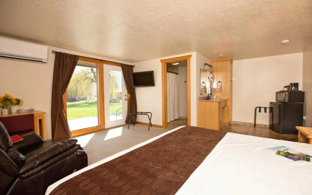 Ninepipes Lodge