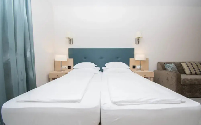 Aparthotel Flora