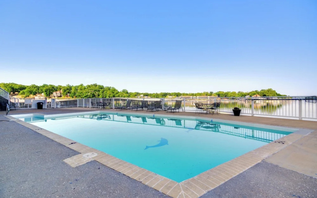Ozark Condo W/community Pool & Beach Access