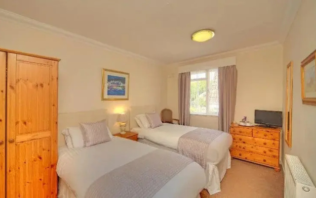 The Lochnell Arms Hotel