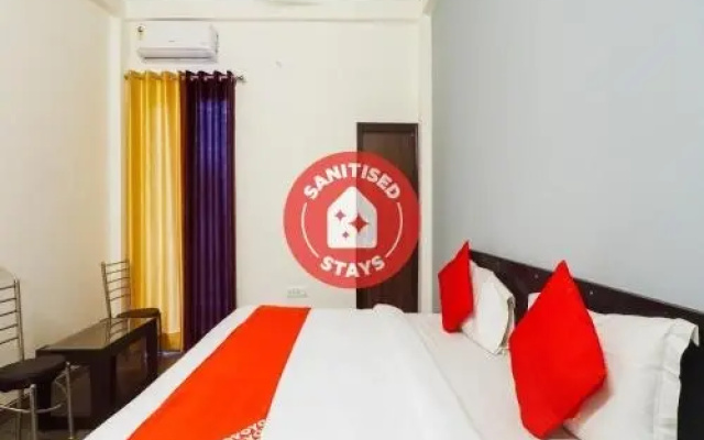 Oyo 76931 Ayansh Residency