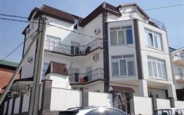 Гостиница Роза Ветров вид на фасад