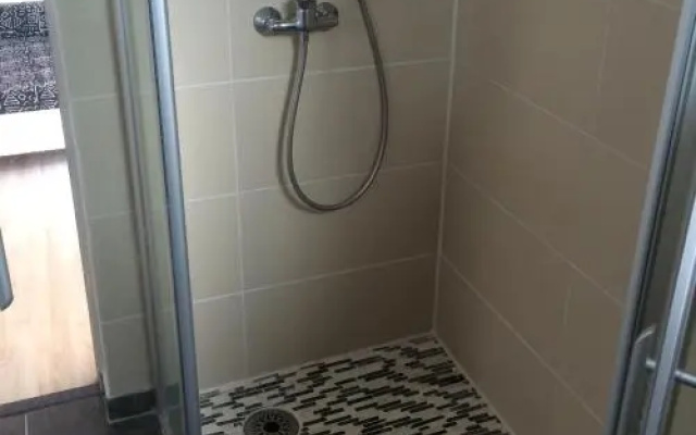 Studio Apartment L.Y.M.A.