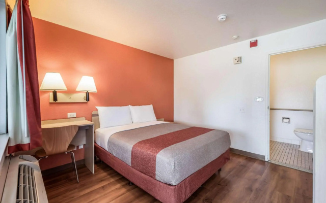 Motel 6 Rohnert Park, CA