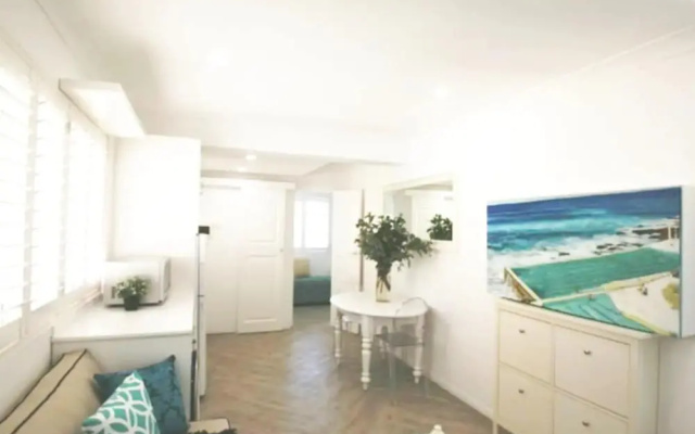 Freshly Renovated Apartment in the Heart of Bondi