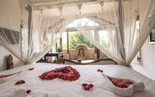 Avalon Villa