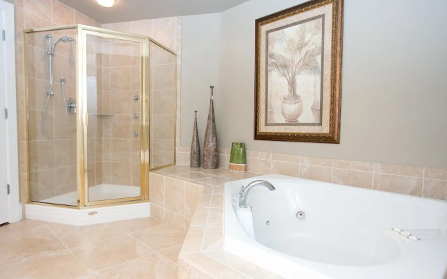 Tranquil Condo With Wraparound Balcony - Unit Crc1002