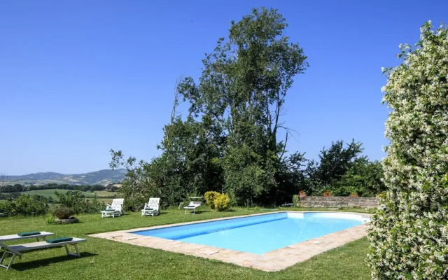 Villa Emily 10 by Marche Holiday Villas