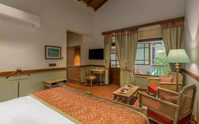 The Fishermen's Lodge - A Lake Facing Hotel (20 KMS From Nainital)