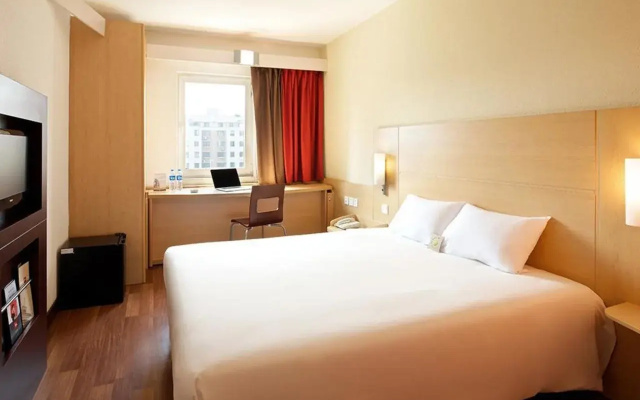 Ibis Hangzhou Huanglong Sports Center Hotel