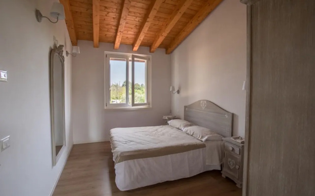 Elegant Lake Garda Villa With Garden